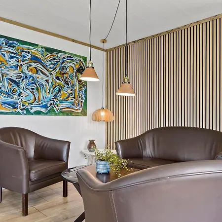 2 Bedroom Gorgeous In